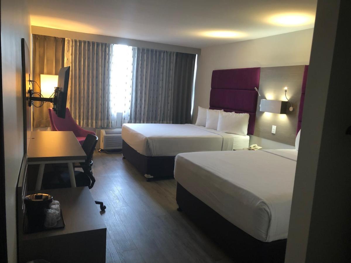 E Banquet & Conference Center 3*