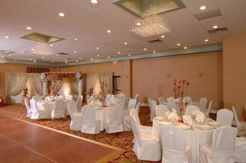 E Banquet & Conference Center Hotel
